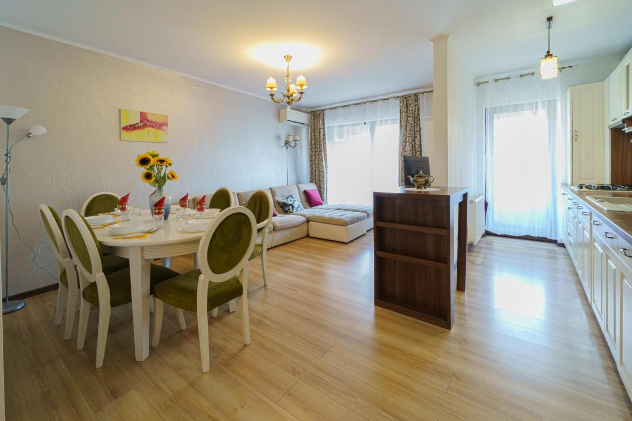 5* Mansion In Center Apartment